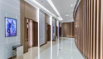 Running light hotel
